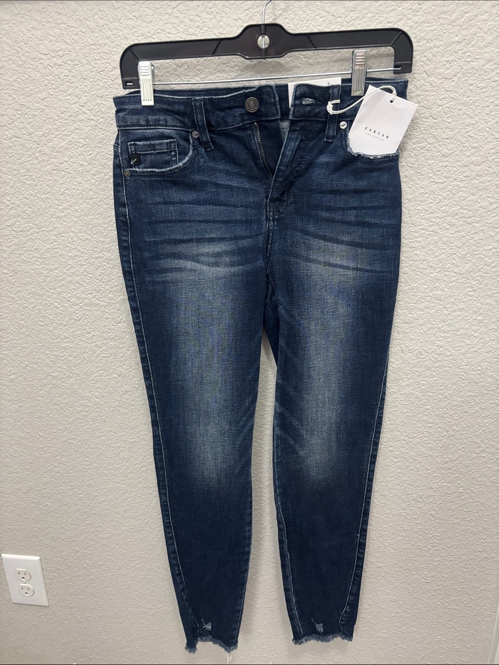 Dark Wash Women’s Jeans - Brand: KanCan